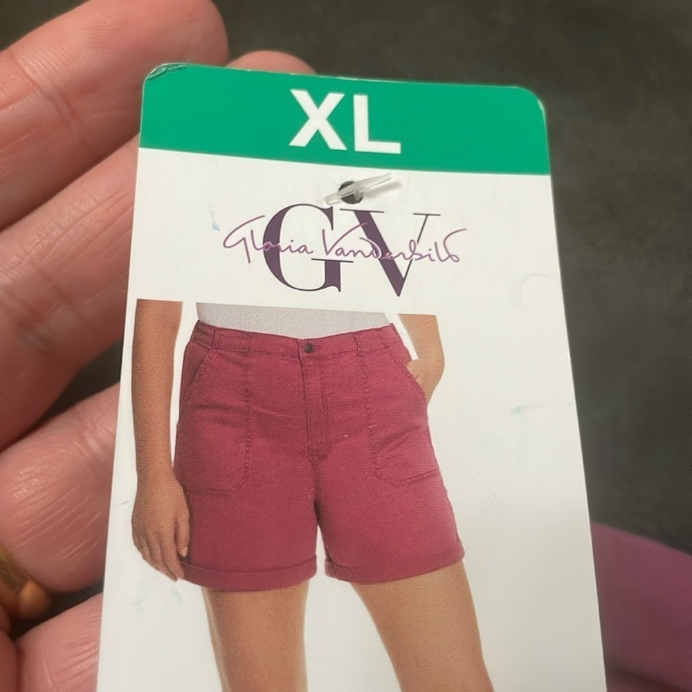 - Woman’s Gloria Vanderbilt shorts